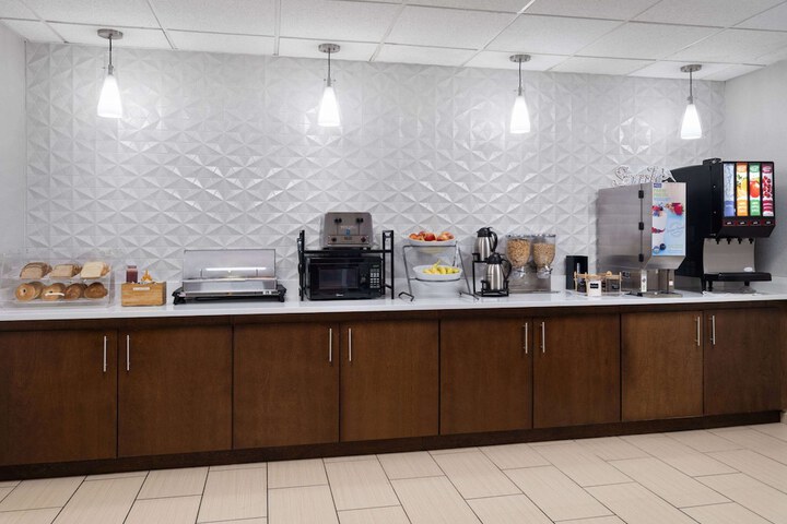 Breakfast/Coffee Service 24 of 28