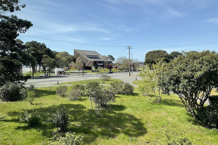 Front Street Inn