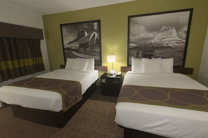 Room 14 of 38