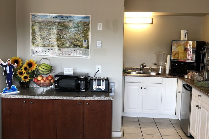 Breakfast/Coffee Service 28 of 31
