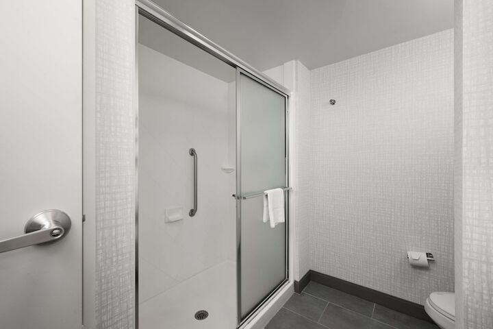 Room 17 of 42
