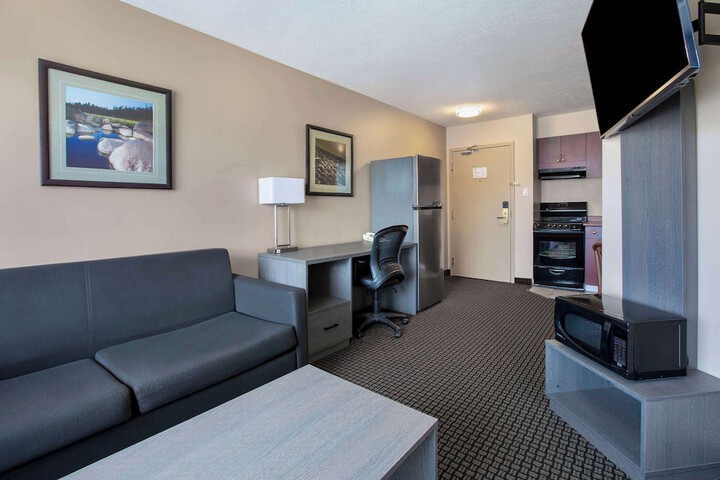 Room 30 of 63