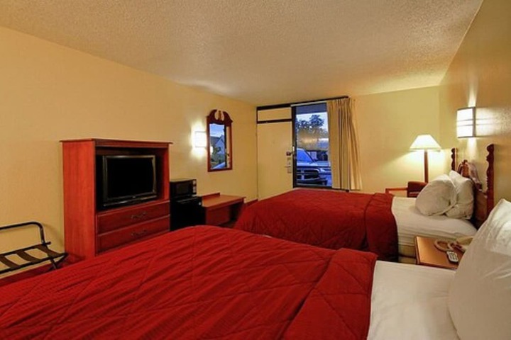 Room 11 of 29