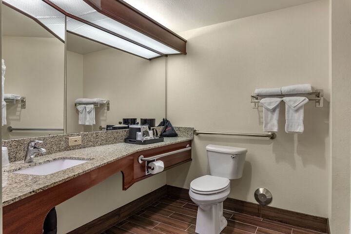 Room 9 of 27