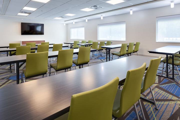 Holiday Inn Express & Suites Latta by IHG