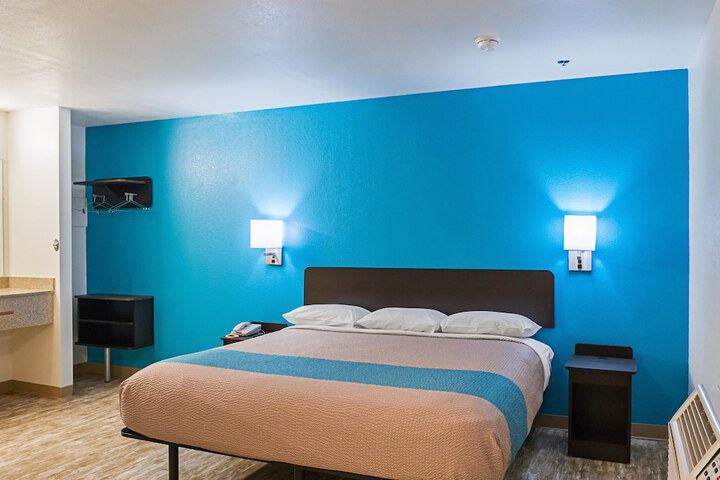 Room 21 of 30