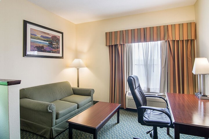 Room 15 of 42