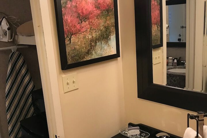 Room 37 of 85