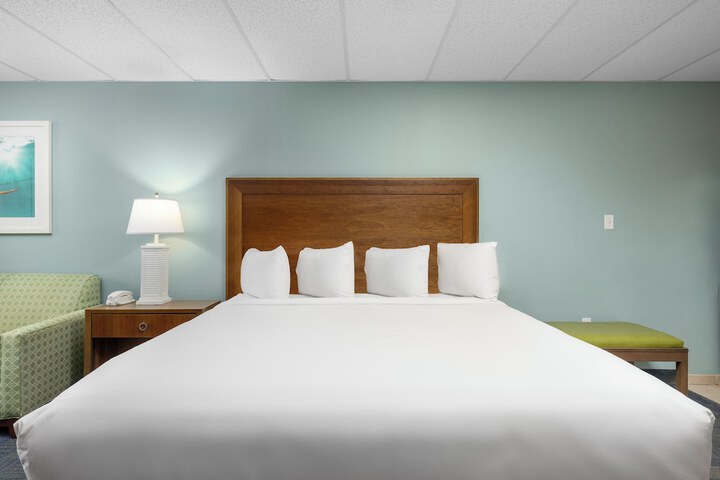 Room 27 of 52