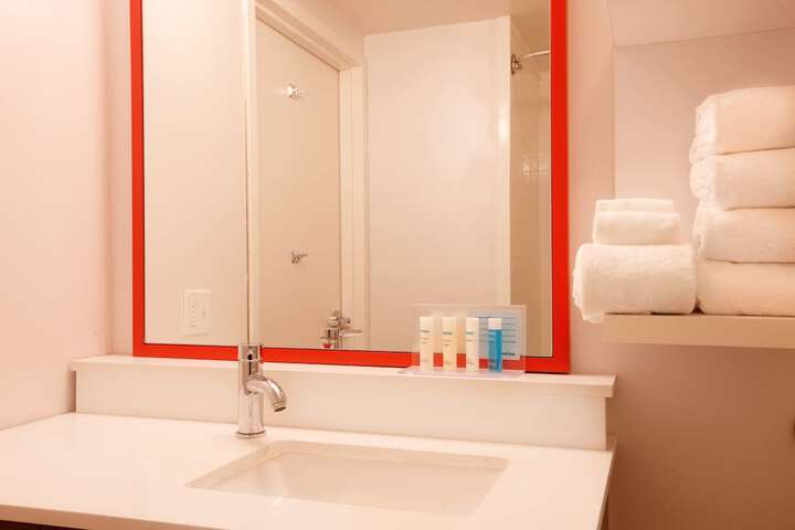 Hampton Inn Pennsville