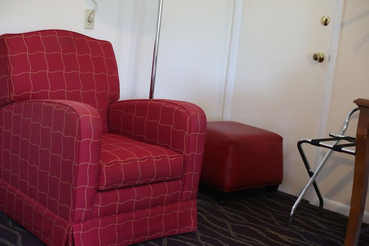 Room 46 of 85