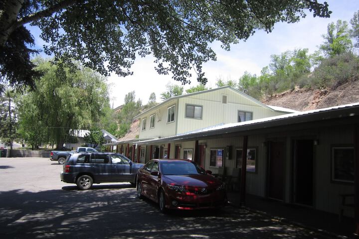 Property Grounds 36 of 42