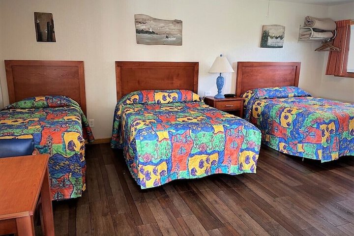 Pony Island Inn