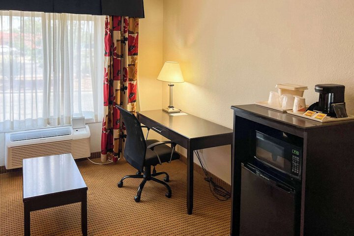 Room 33 of 57