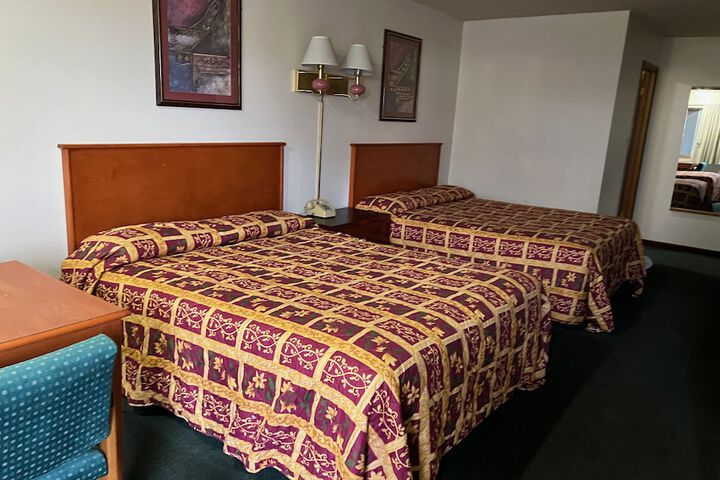 Room 37 of 43