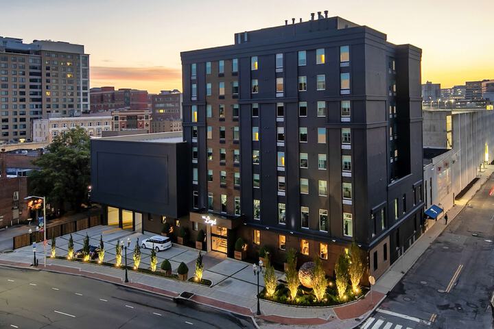 Hotel 5 of 40