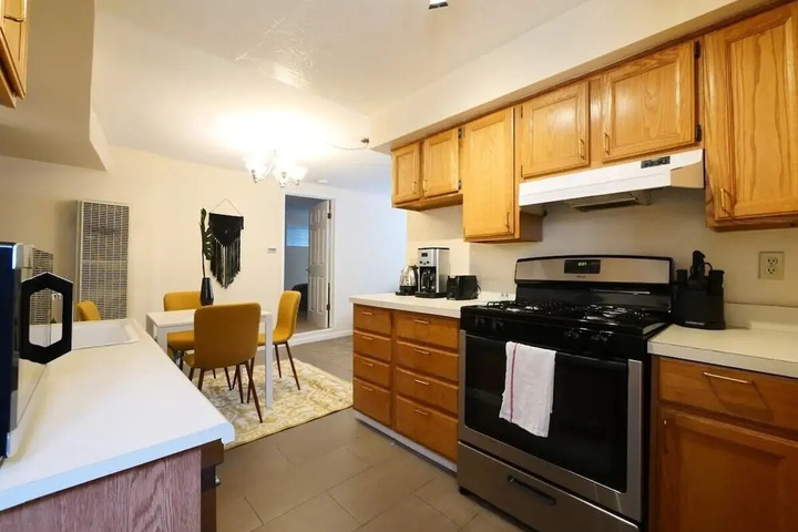 Modern Exquisite 2-bedroom Home in Lafayette