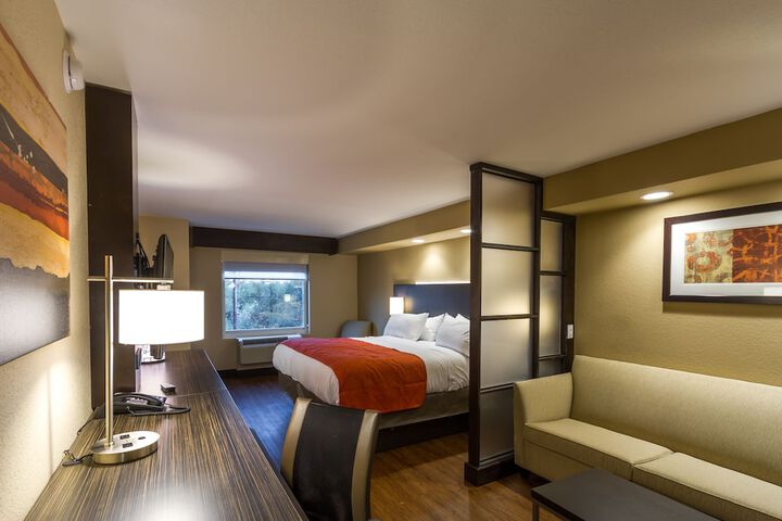 Room 37 of 103
