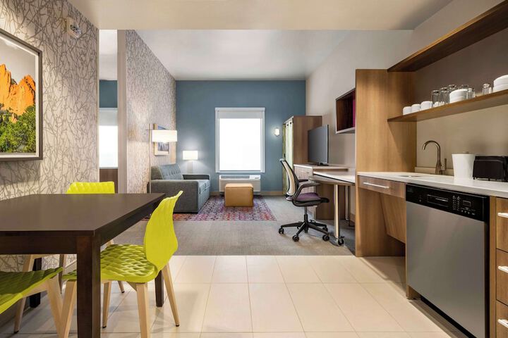 Room 16 of 30