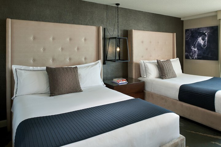 Room 13 of 82