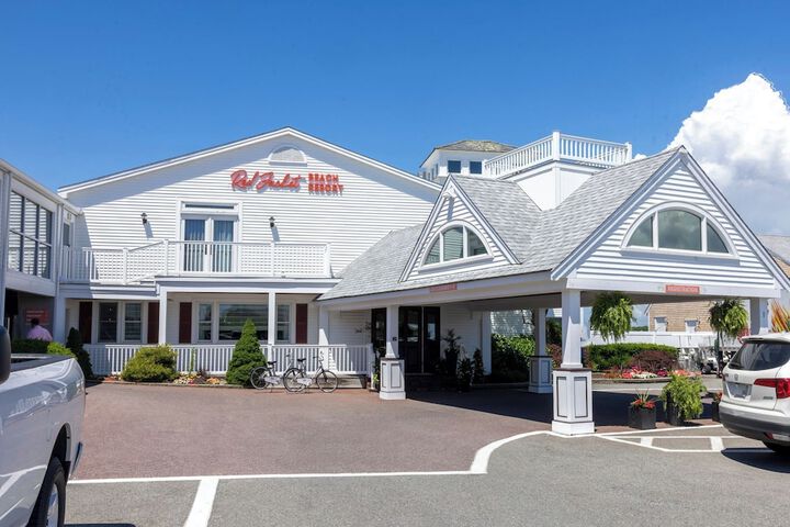 Red Jacket Beach Resort