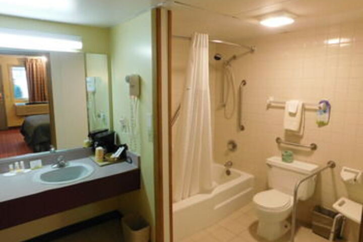 DAYS INN WILLIAMSBURG