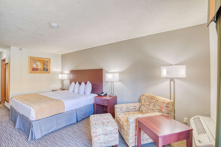 Room 9 of 31