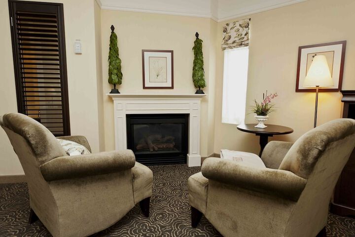 Le St-Martin Hotel & Suites Laval