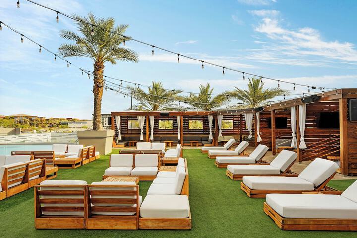 W Scottsdale