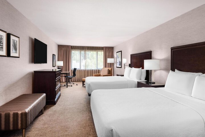 Eastgate Hotel BW Signature Collection