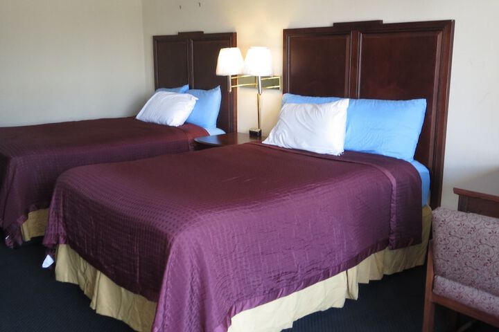Room 11 of 17