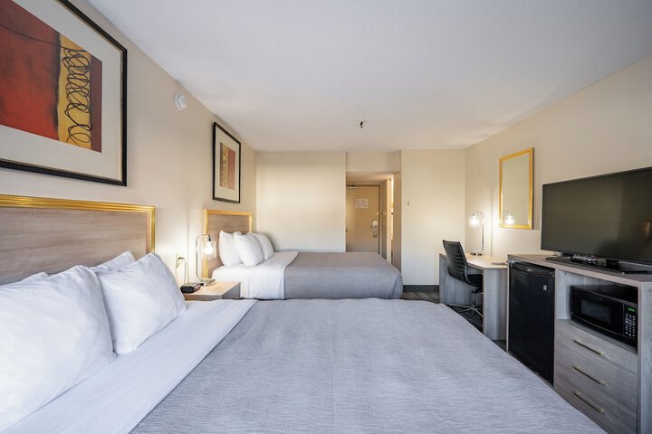 Room 30 of 46