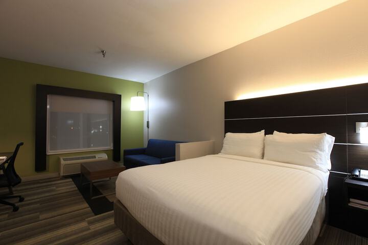 Room 58 of 90
