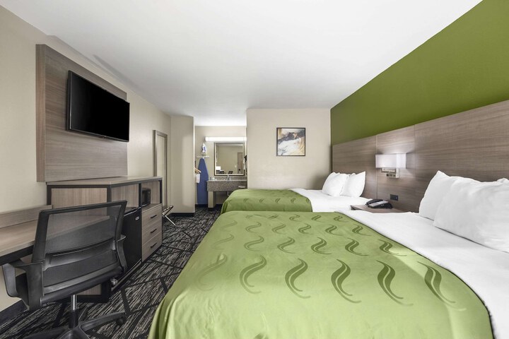Room 15 of 35