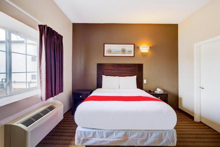 Hotel O Dilley Main St. TX