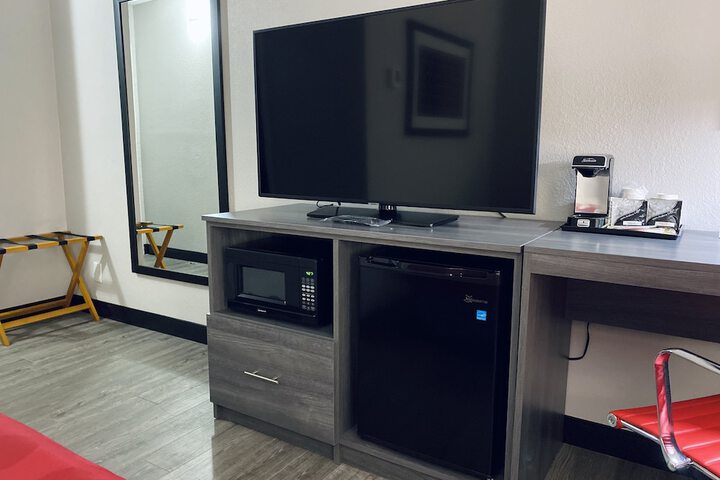 Room 16 of 36