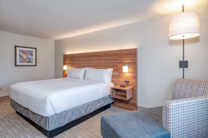 Room 16 of 49