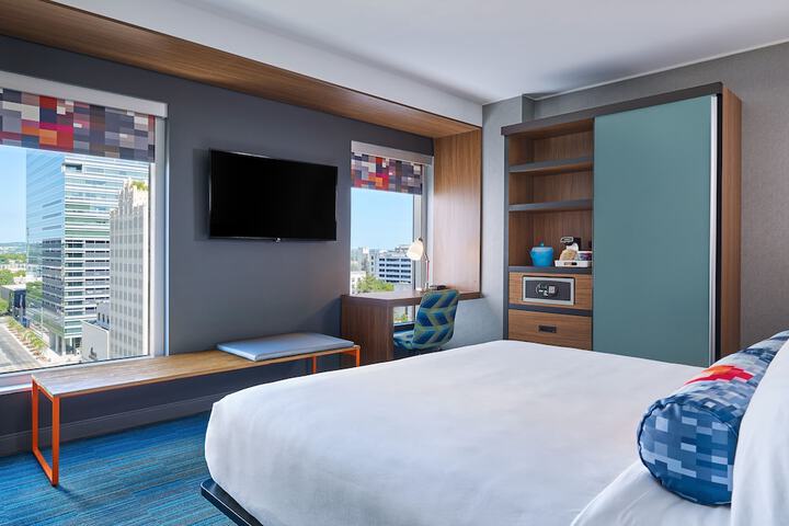 Room 30 of 86