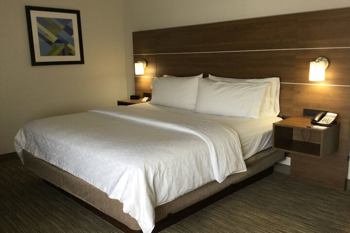 Room 15 of 46