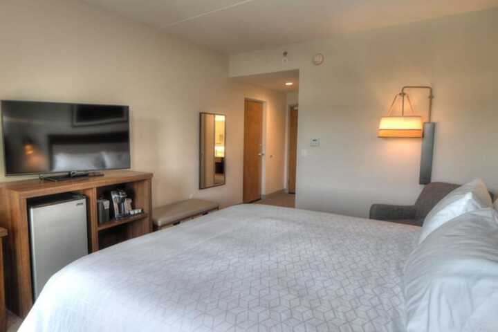 Room 62 of 107