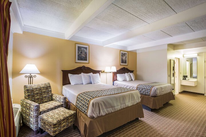Room 17 of 25