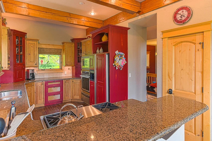 1361 County Rd Home #8 5 Bedrooms 3.5 Bathrooms Home