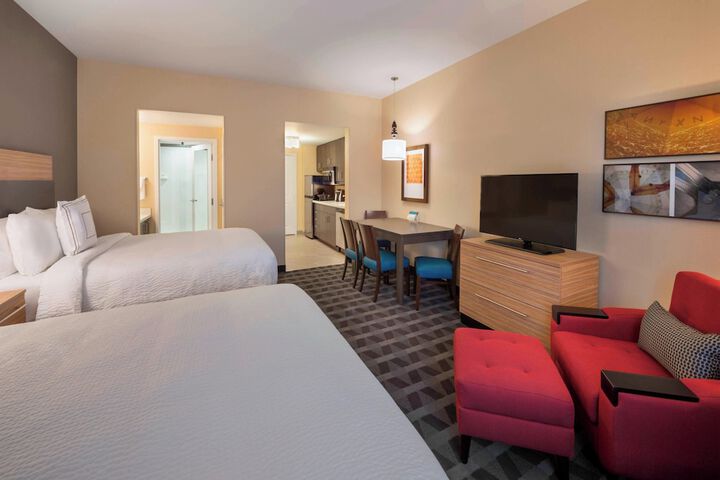 Room 13 of 20