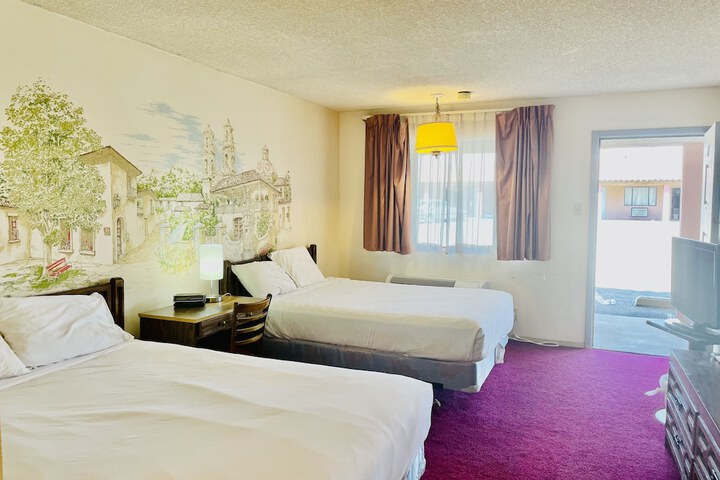 Room 13 of 24