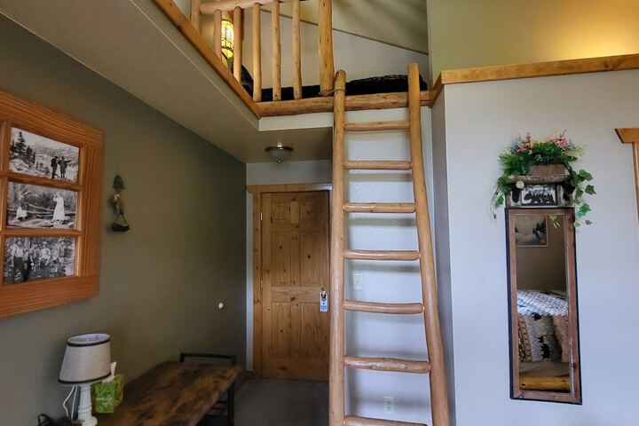Buffalo Peaks B & B