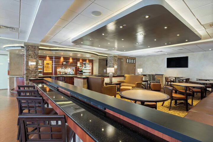 Crowne Plaza Executive Center Baton Rouge by IHG