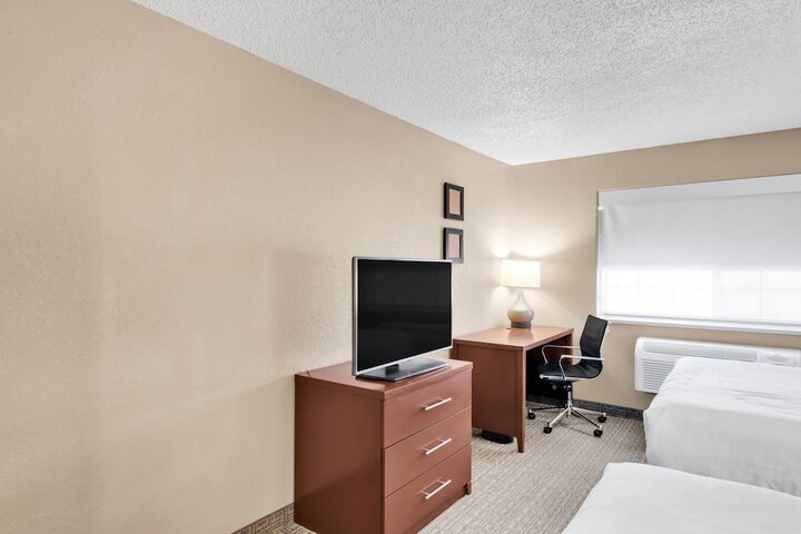Comfort Suites Lakewood - Denver