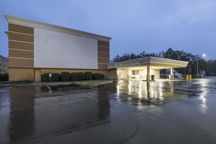 Red Roof Inn Knoxville Central - Papermill Road