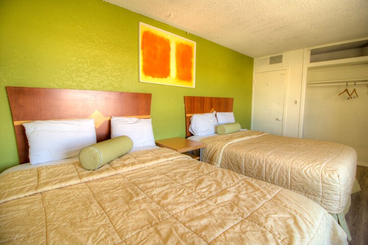 Room 21 of 27
