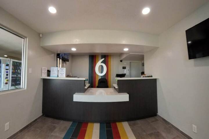 Motel 6 Conroe TX